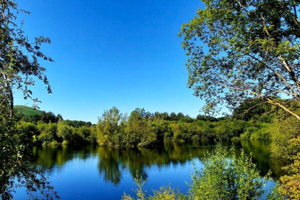 stunning lake side holidayprk