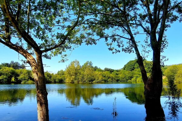 Lakeside retreat at Maes Mynan with panoramic views | North Wales