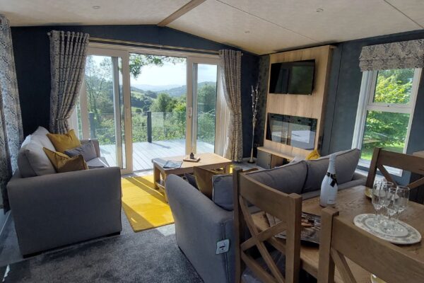 Peaceful static caravan holiday home in Flintshire countryside, North Wales