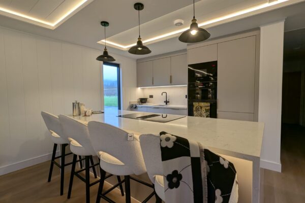 Kitchen Island - Granite - Solhare Lodge by YourRetreats - Maes Mynan Park