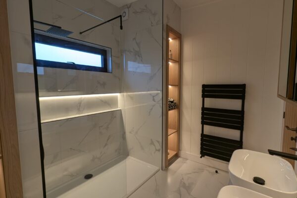 Double vanity ensuite in luxury country retreat for sale at Maes Mynan Park | YourRetreats